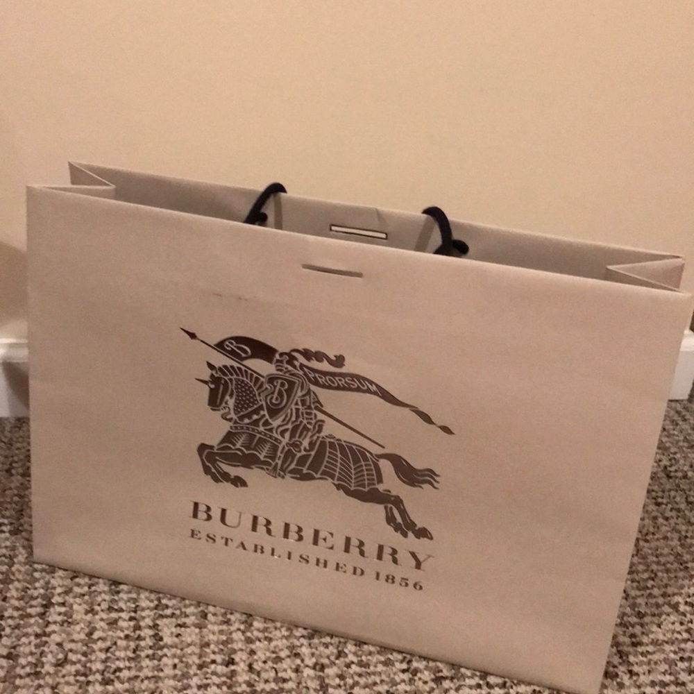 Burberry shopping bag